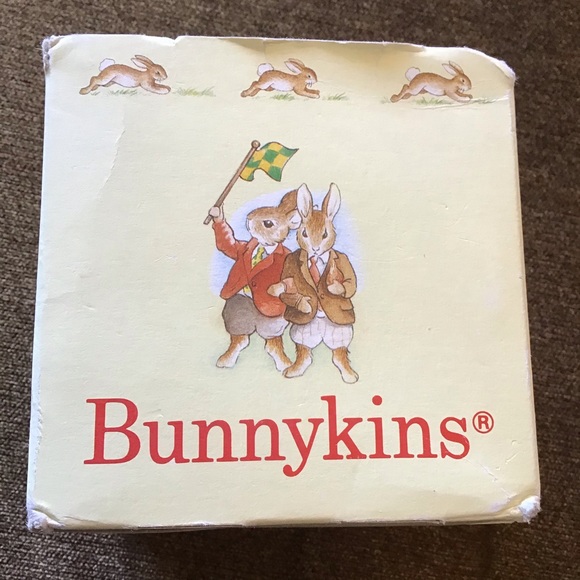 NEW Royal Doulton Bunnykins Fine China “1 Can You Find Susan’s Crown?” Cup - Picture 4 of 6